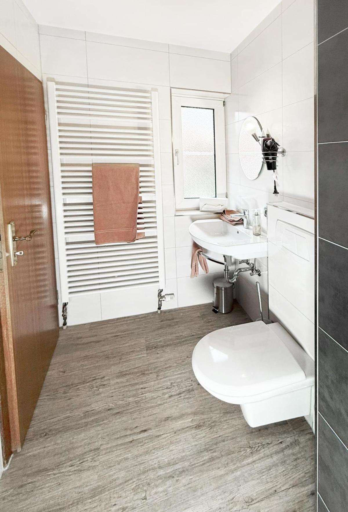 Hotel Schoene Aussicht Giessen Ngoại thất bức ảnh